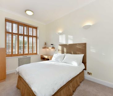 William Court, Hall Road, NW8 - Photo 6