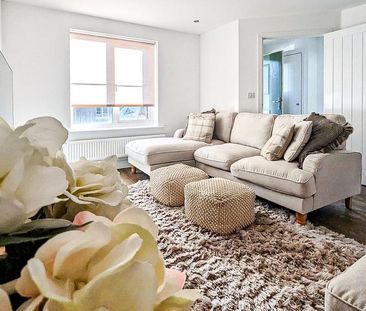 3 bedroom semi-detached house to rent - Photo 3