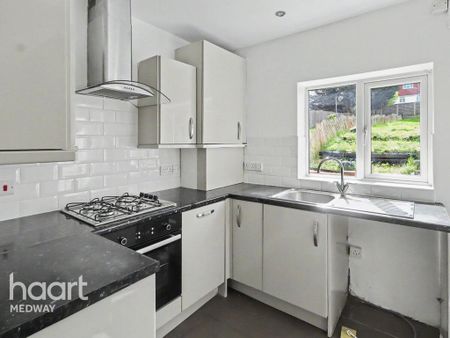 3 bedroom terraced house to rent - Photo 5