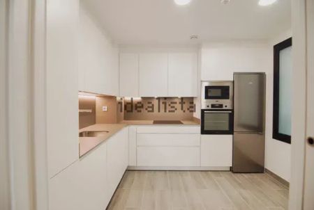 Alquiler de piso en Calle Matemático Pedrayes - Photo 2