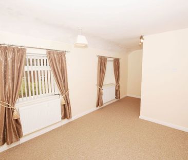 Mather Avenue, Weston Point, Runcorn, WA7 4JJ - Photo 2