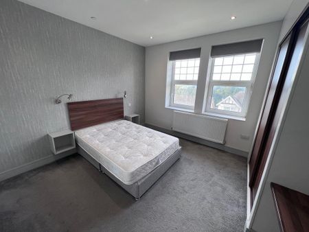 3 bedroom flat to rent - Photo 3
