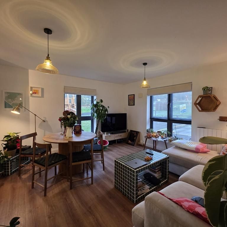 2 bedroom flat to rent - Photo 1