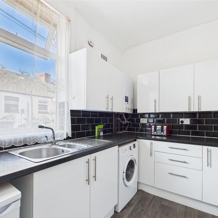 Seabank Road Wallasey, 3 bedroom, Maisonette - Upper - Photo 1