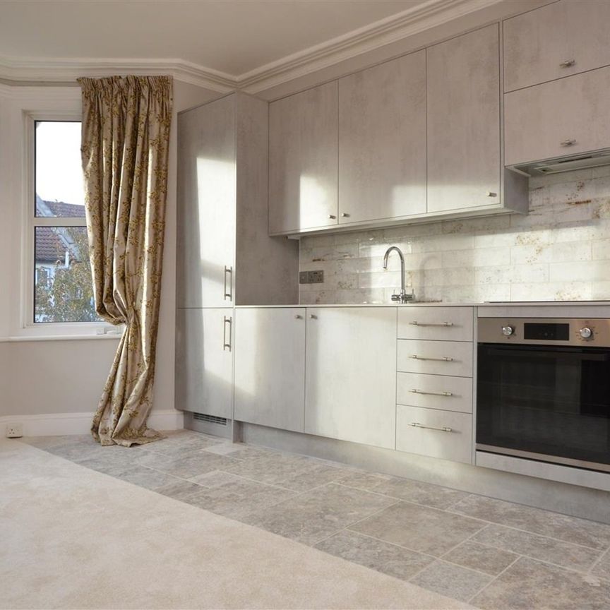 2 Bed Flat, Tff, BS4 - Photo 1