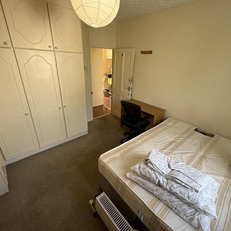 House share to rent - Photo 1