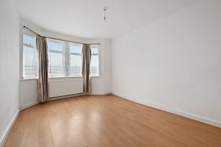 3 bedroom apartment to rent - Photo 3