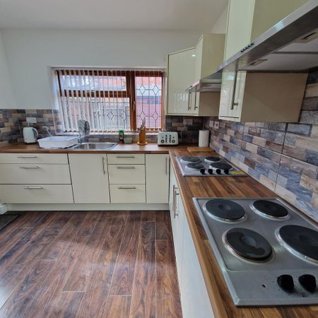 1 bedroom house of multiple occupation to rent - Photo 5