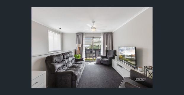 Stunning Renovated 3-Bedroom Unit in East Toowoomba - Photo 1