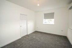 1 bed Apartment for Rent - Photo 2