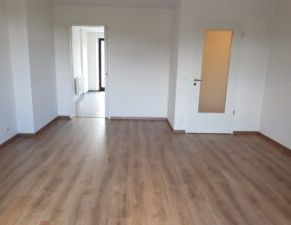 Böhlerstr. 41, Wohnung 5 ~~~ Balkon, Tageslichtbad mit Wanne und Dusche, Gäste-WC, Abstellfläche im Dachboden, Keller - Photo 1