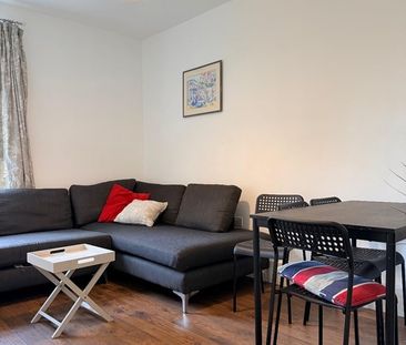 Room in a Shared House, Netherby House, SW8 - Photo 3