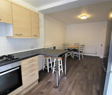 3 bedroom semi-detached house to rent - Photo 6