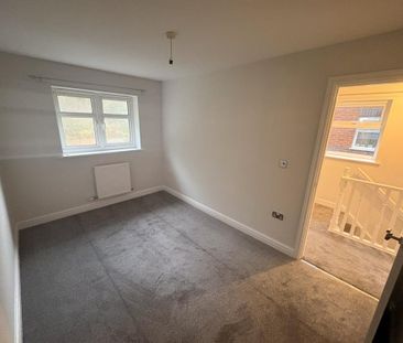 3 bedroom semi-detached house to rent - Photo 6