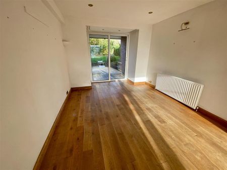 3 bedroom detached house to rent - Photo 3