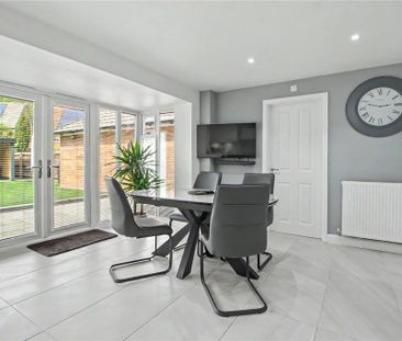 4 bedroom detached house to rent - Photo 4