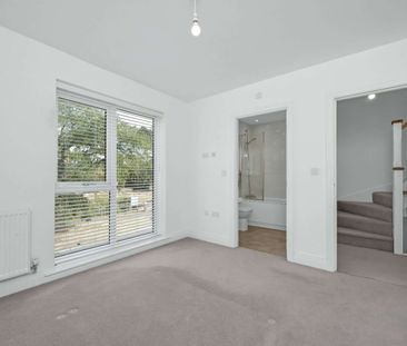 Located within a popular and established residential setting, this ... - Photo 5