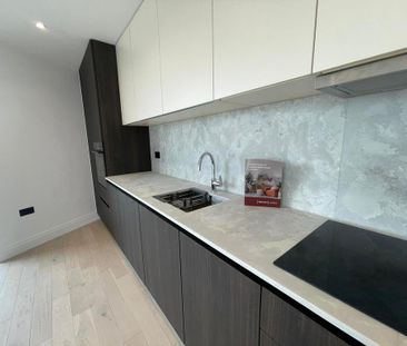 3 bedroom flat to rent - Photo 5