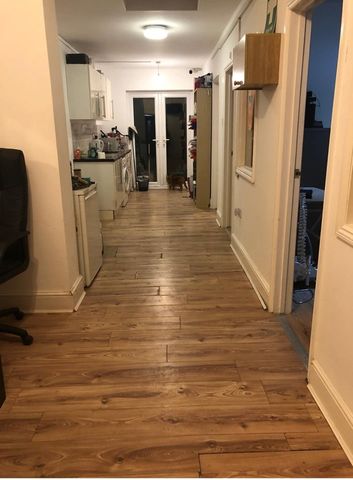 Room in a Shared House, Cranbrook Road, IG1 - Photo 4