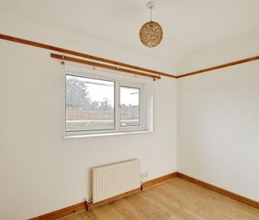 3 bedroom end of terrace house to rent - Photo 1