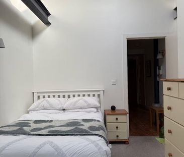 2 Bed Flat, Blantyre Street, M15 - Photo 2