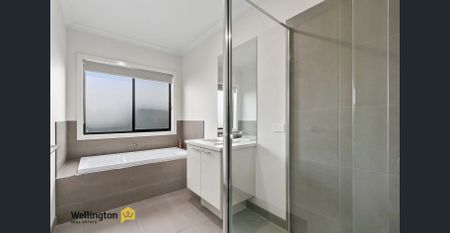 Spacious Four-Bedroom Home in the Heart of Stratford - Photo 4