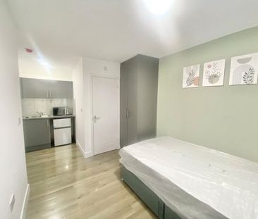 Park Avenue Grays, Property for rent - Photo 1