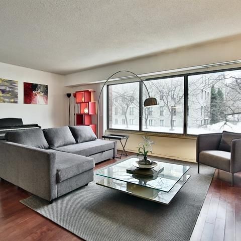 3001 Rue Sherbrooke O. - Photo 1
