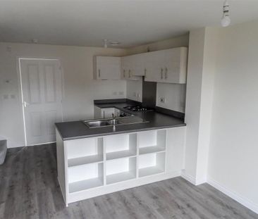 2 bedroom semi-detached house to rent - Photo 3