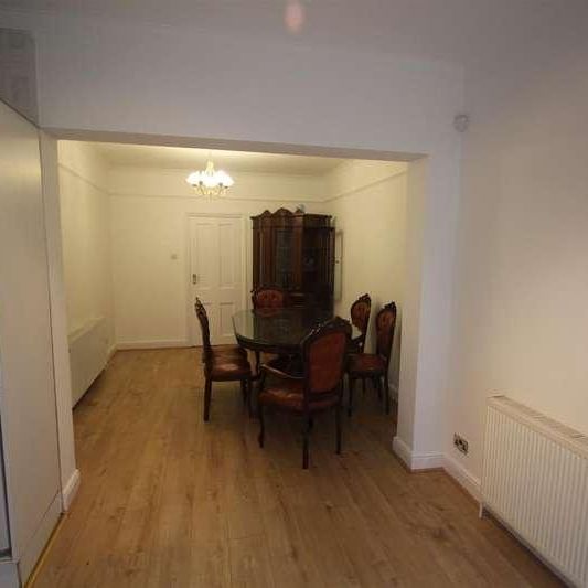 Garratt Road, Edgware, HA8 - Photo 1