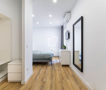 2 Bedroom apartment for rent in Recoletos, Madrid - Photo 2