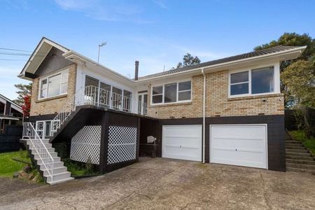 4 Bedroom House in Kawaha Point, Rotorua - Photo 3