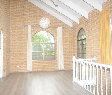 Whisper quiet 3-bed family home with cabana (granny flat) - Photo 2