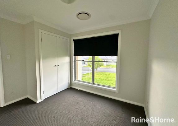 Beautifully Presented Home in a Family-Friendly Area - Photo 1