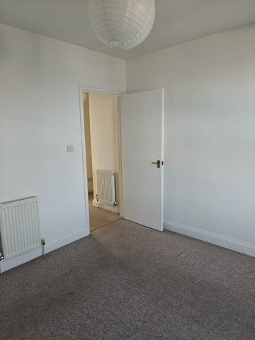 1 Bed Flat, High Road Leytonstone, E11 - Photo 2