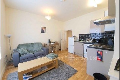 1 Bedroom Apartments in Leeds - Photo 1