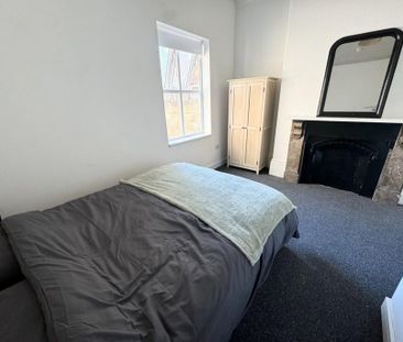 6 bedroom house of multiple occupation to rent - Photo 4