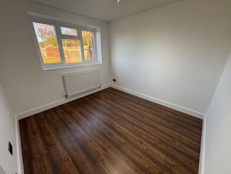 3 bedroom apartment to rent - Photo 3