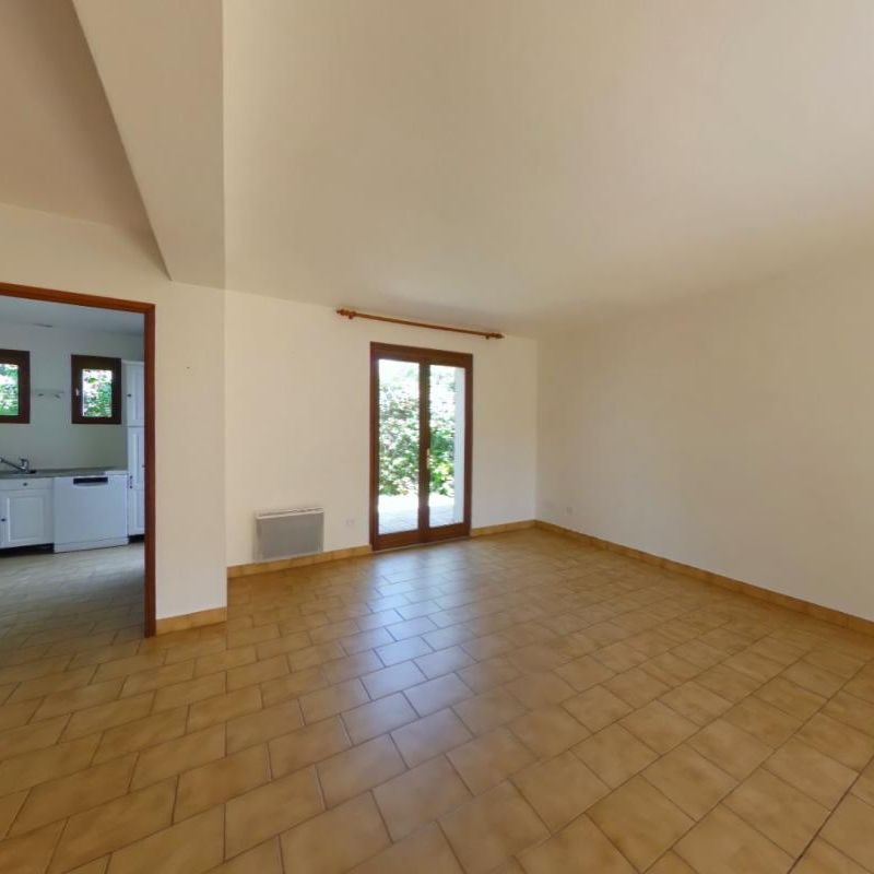 Location Maison 5 pièces 111m² POITIERS 86000 - Photo 1