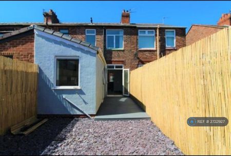 2 bedroom terraced house to rent - Photo 2