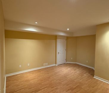 For Lease - 87 Norland Circle, Oshawa, Ontario - Photo 4