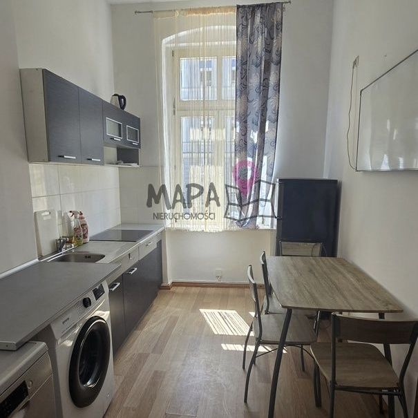 Duża Kawalerka-Centrum 1.piętro-Kamienica - Photo 1