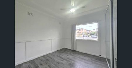 Recently Updated 4 Bedroom Home! - Photo 2