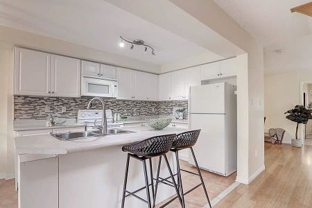 For Lease - 33 Brownridge Place, Whitby, Ontario - Photo 2