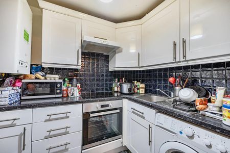 1 bedroom flat to rent - Photo 4