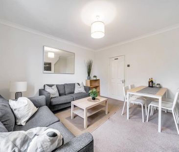 3 bedroom flat to rent - Photo 3