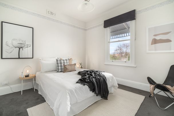 15 Nelumie Street Lindisfarne TAS 7015 Australia - Photo 1