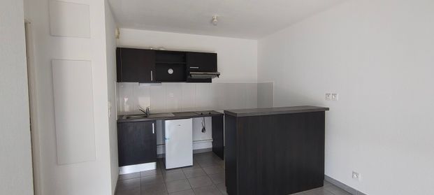 Location Appartement 2 pièces 39m² LAUNAGUET 31140 - Photo 1
