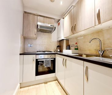 Station Lane, Hornchurch RM12, London - Photo 3