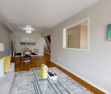 For Lease - 8 Coburg Crescent, Richmond Hill, Ontario - Photo 6